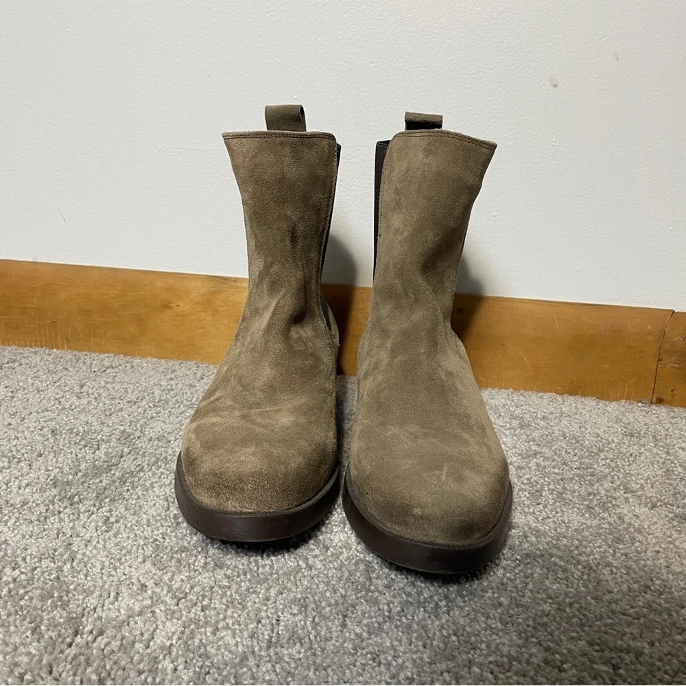 Emanuele Crasto Tan/taupe Chelsea Boots Women’s size EU 39/US 8-8.5‎